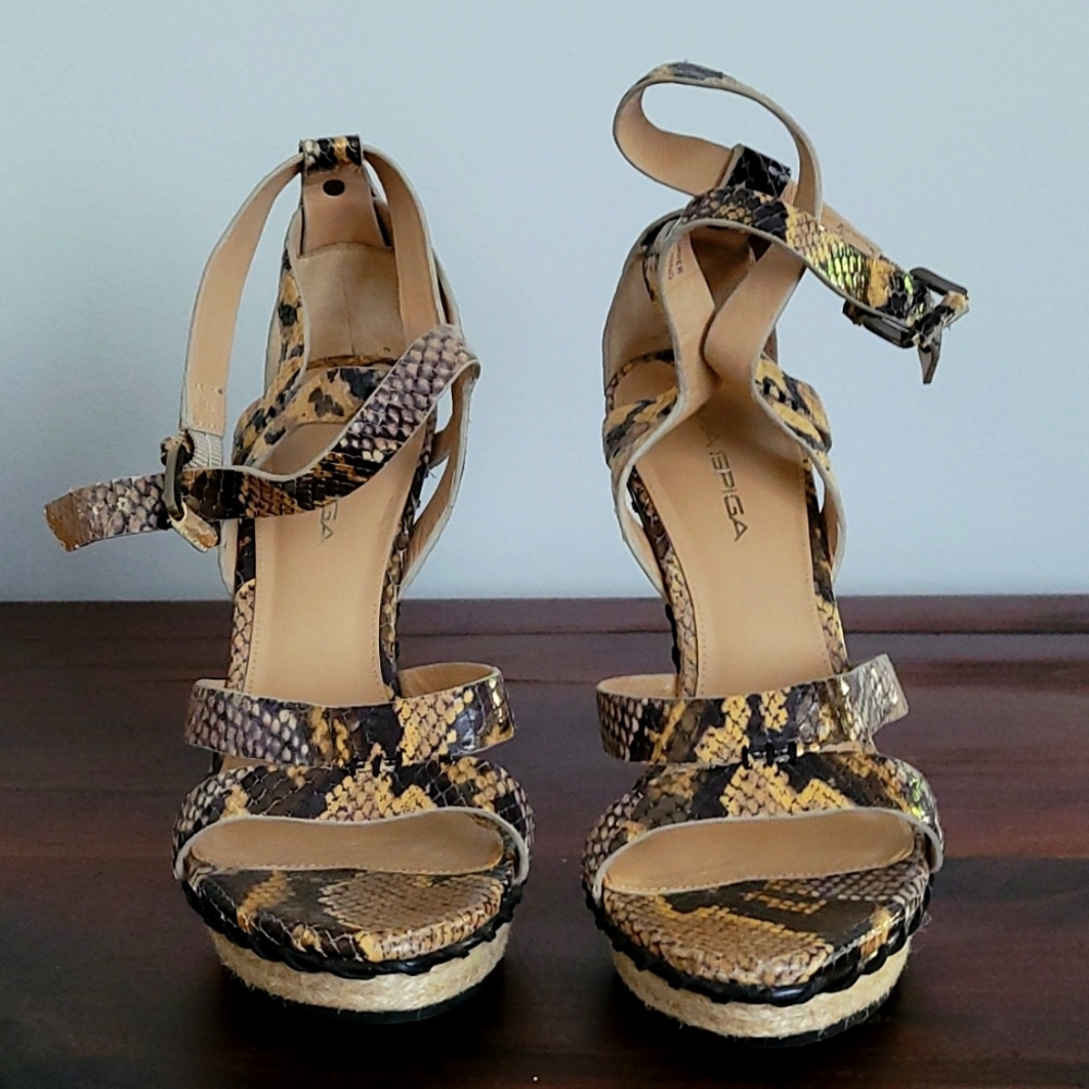 Via Spiga leather animal print sandals size 8.5